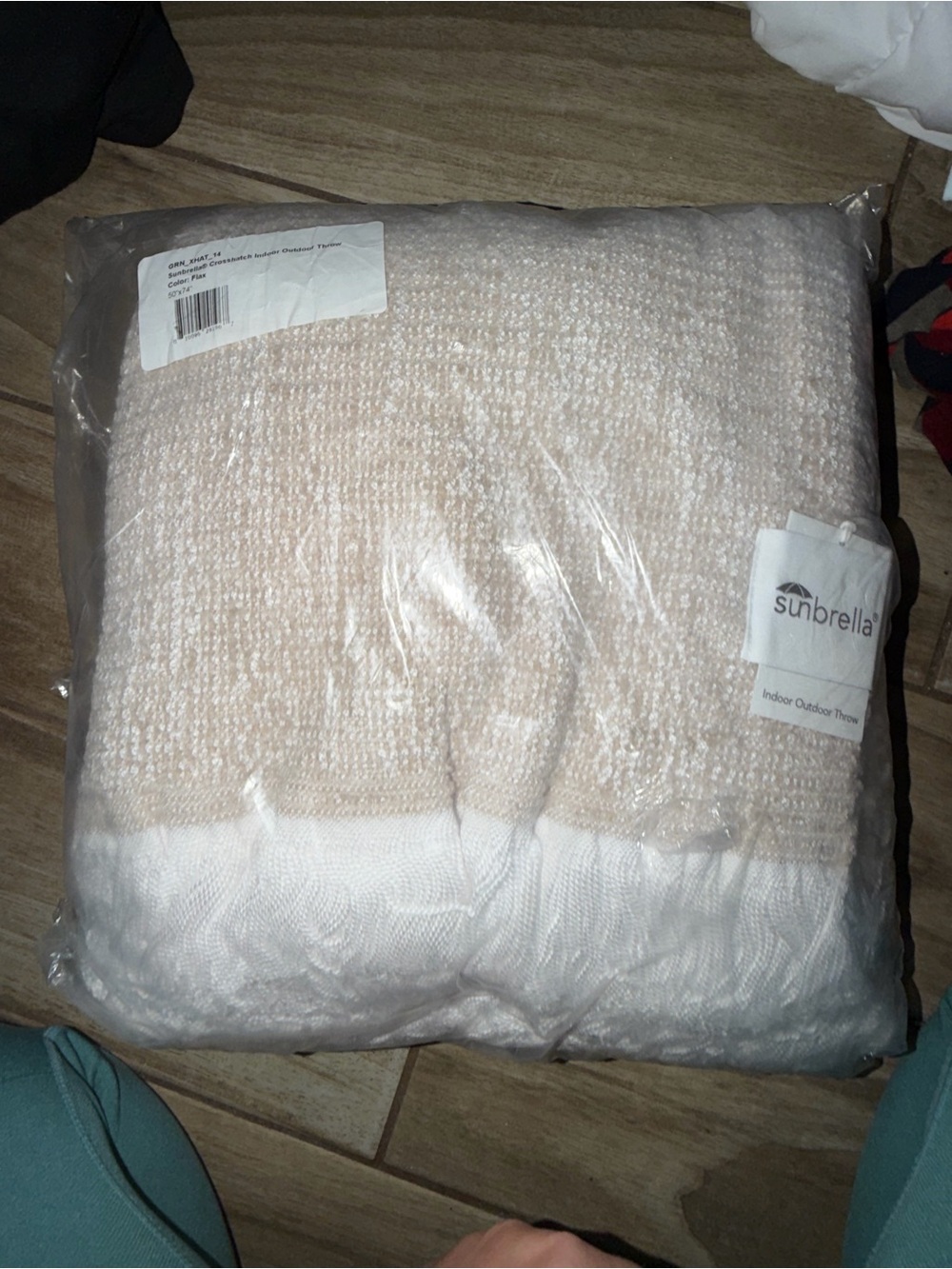 Sunbrella Beige and White Textured Bath Towel